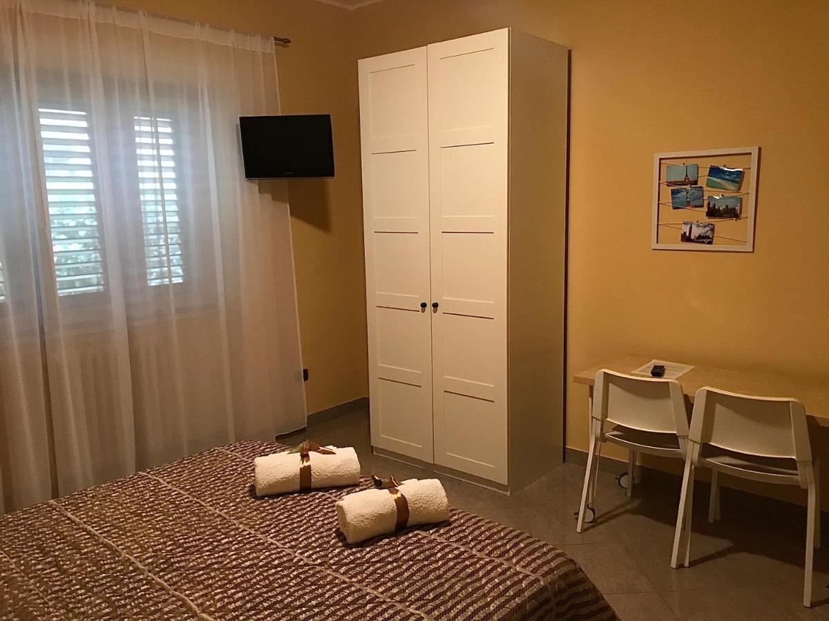 B&B Le Camerette Di Edda Cassino Buitenkant foto